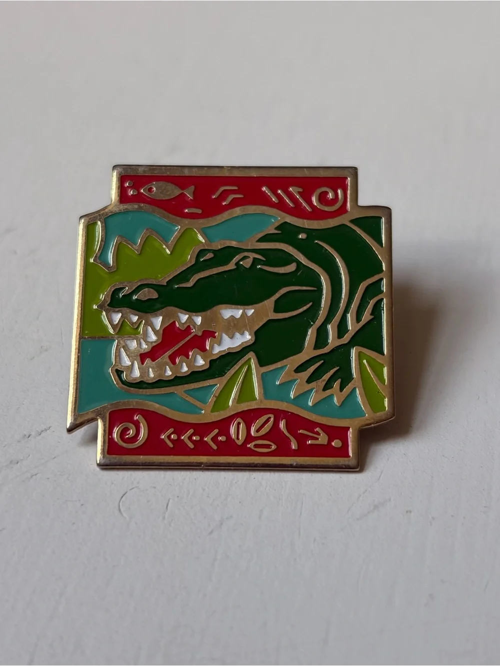 Go Wild WWF Limited Edition Wild Animal Crocodile Card Vintage Tack Pin